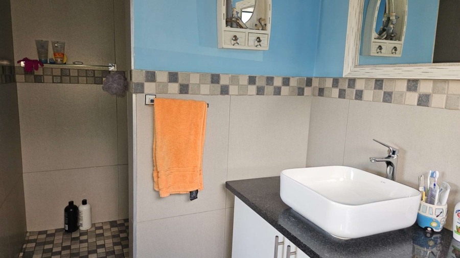3 Bedroom Property for Sale in Gateway Manor North West